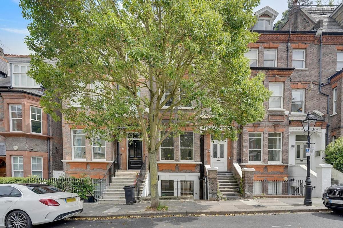 Garden Flat In Hampstead * London